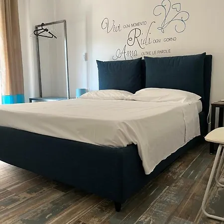 לינה וארוחת בוקר Sapore Di Mare Marina